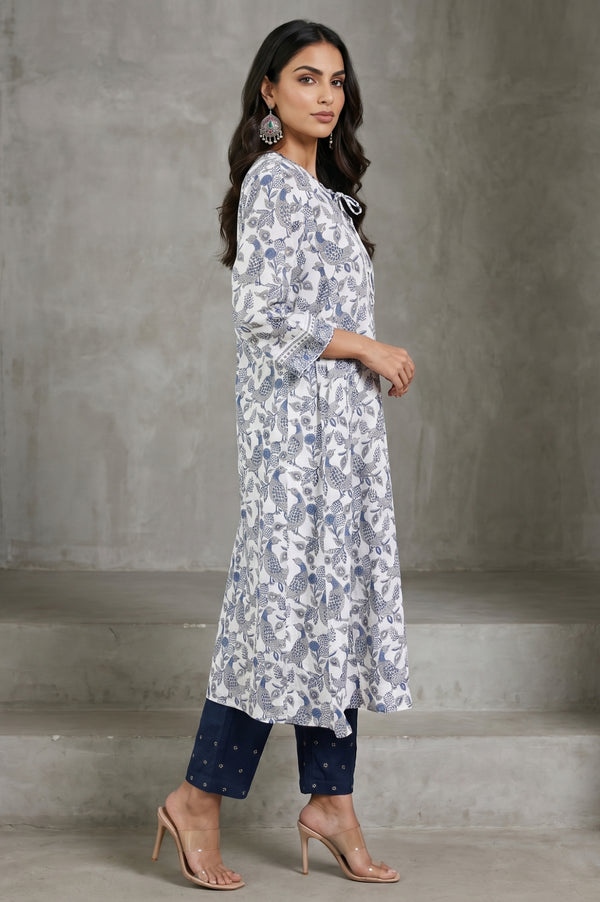 Folksong Women’s Off White Ethnic Motifs Cotton Blend A-line Kurta