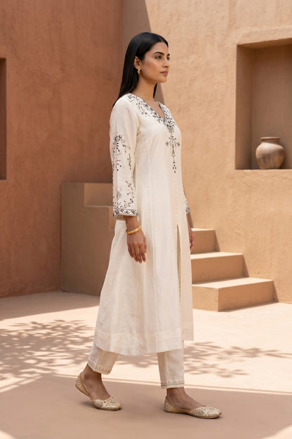 Off White Embroidered Cotton Silk Straight Kurta