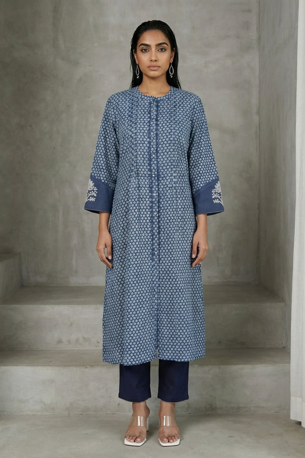 Blue Floral Thread Embroidered Pure Cotton Straight Kurta
