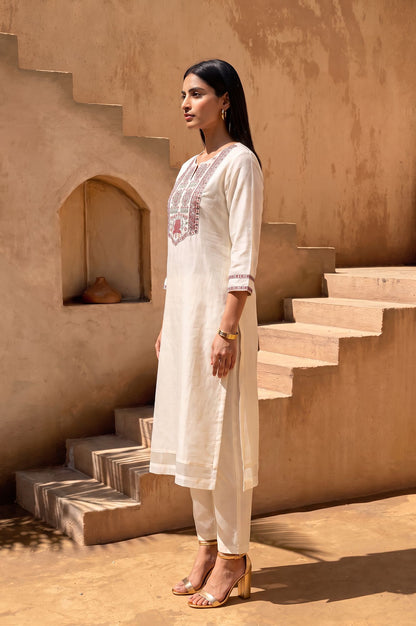 Off White Embroidered Cotton Silk Straight Kurta