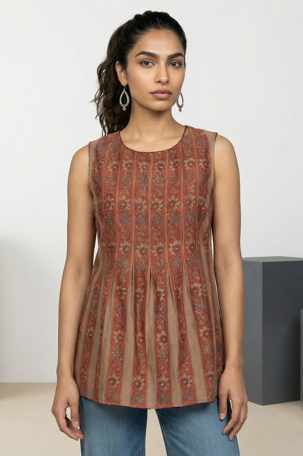 Rust Block Floral Printed Cotton Blend Pleated Sleeveless Top - M