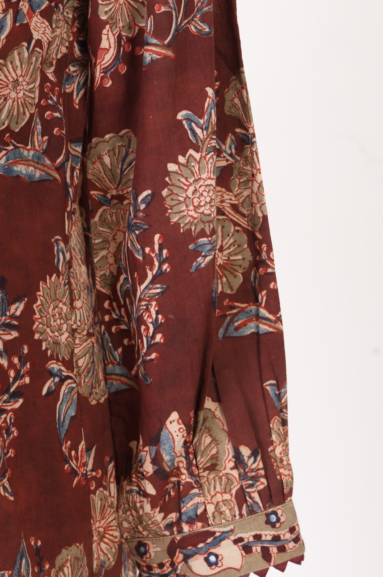 Folksong Women’s Brown Floral Printed Pure Cotton Three-Quarter Sleeves Relaxed Fit Top