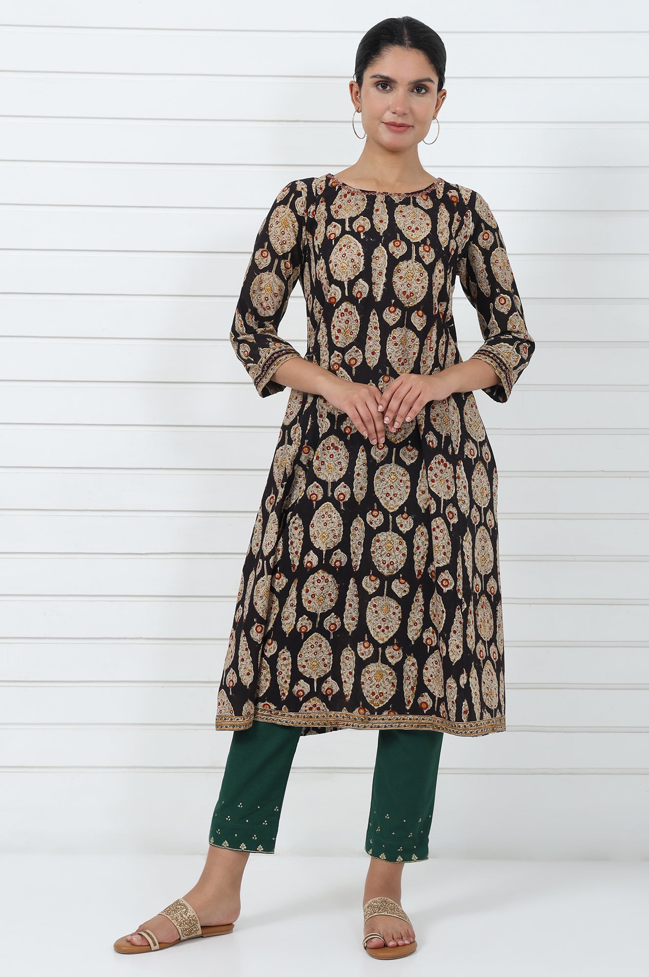 Green Embroidered Printed Mirror Work Cotton Blend Mid Rise Ankle Length Slim Pants