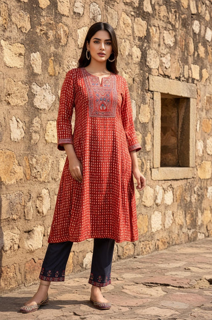 Black Solid Embroidered Straight Silk Pant