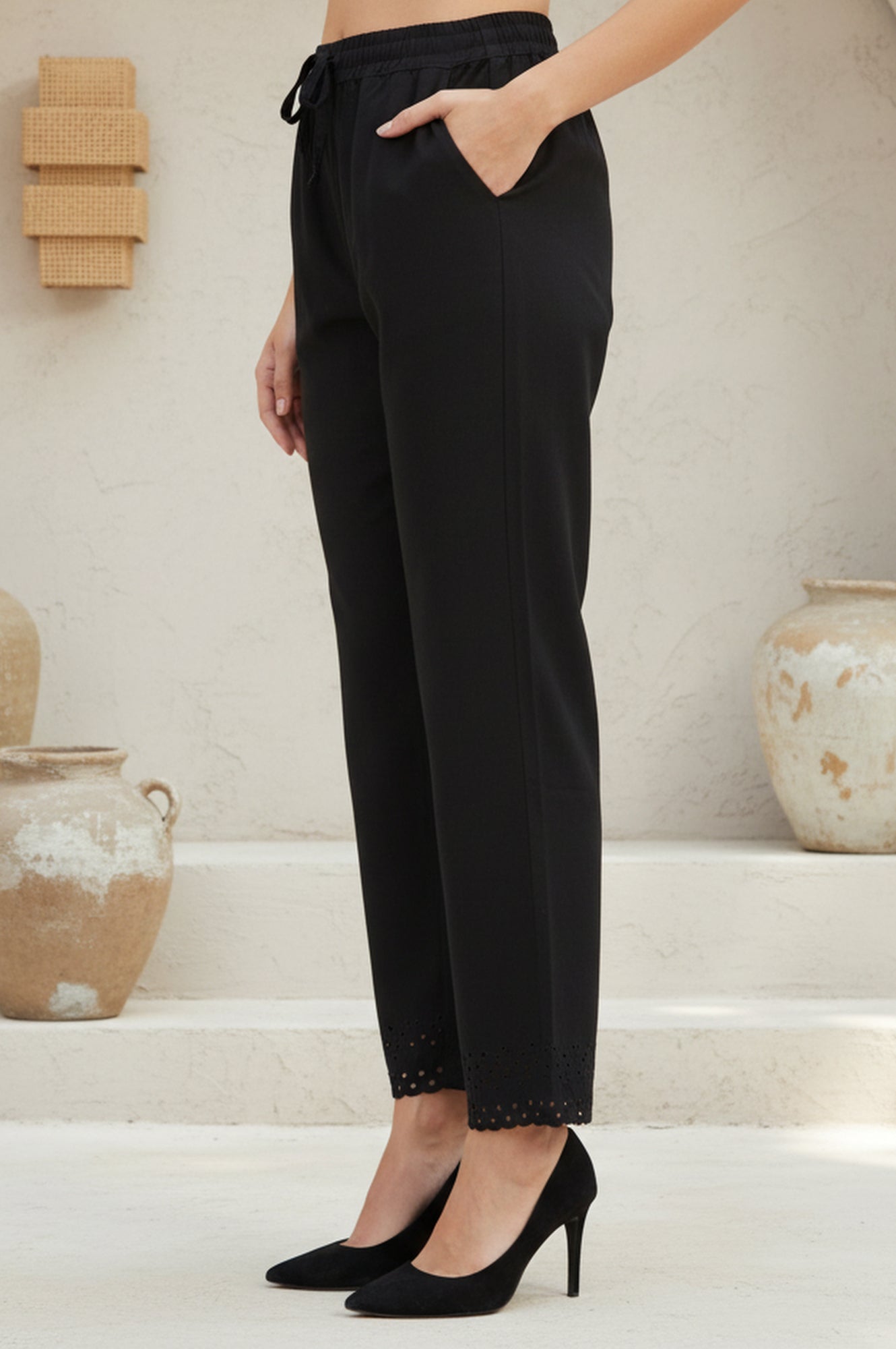 Black Solid Cotton Blend Ankle Length Mid Rise Straight Pants