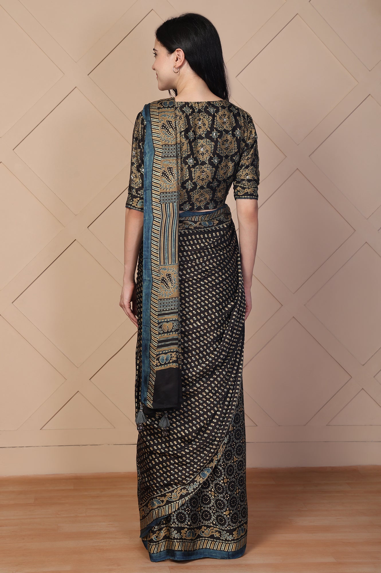 Black Tassels Saree with Unstitched Blouse