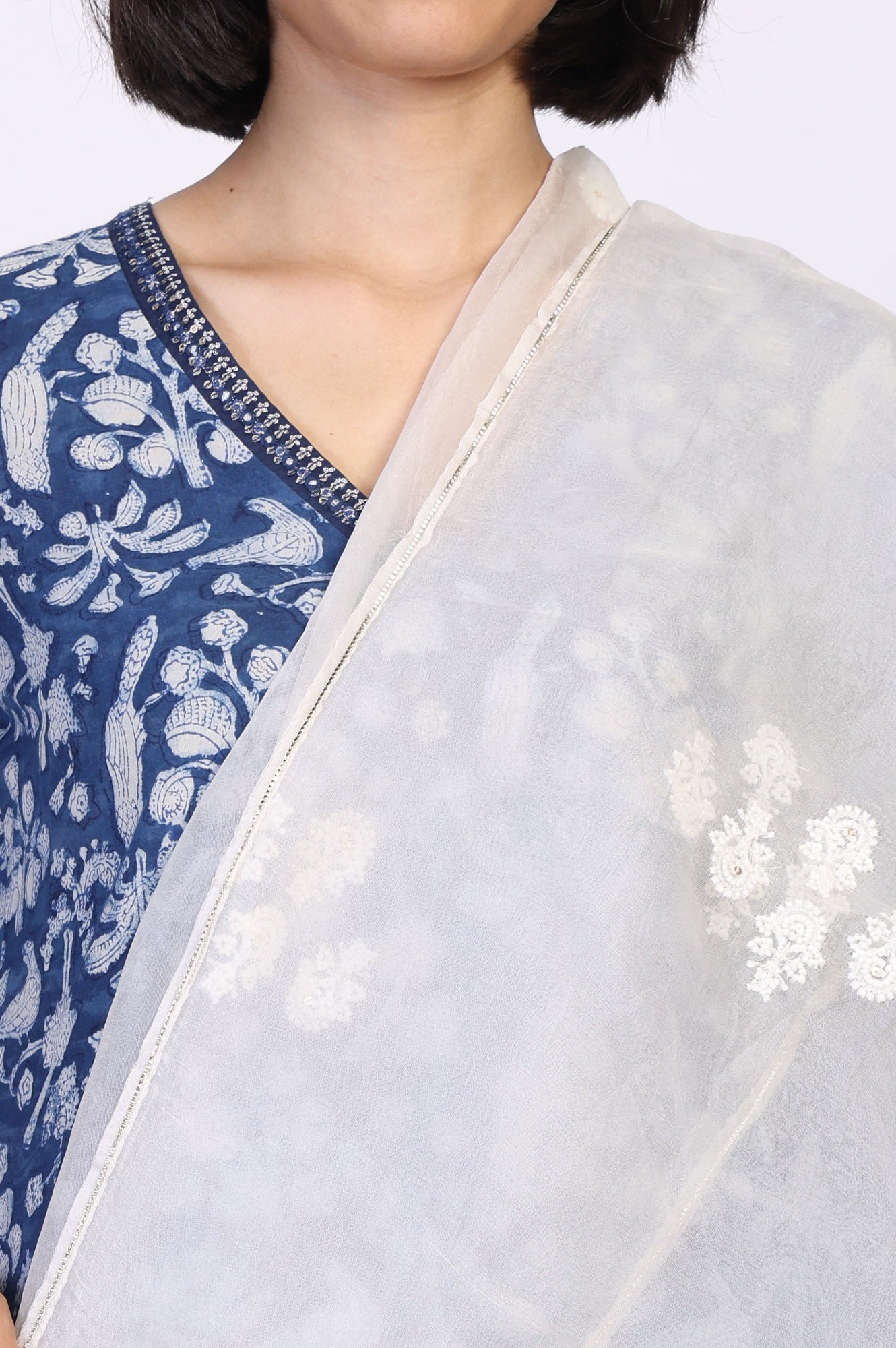 Ecru Floral Embroidered Thread Work Straight Organza Dupatta