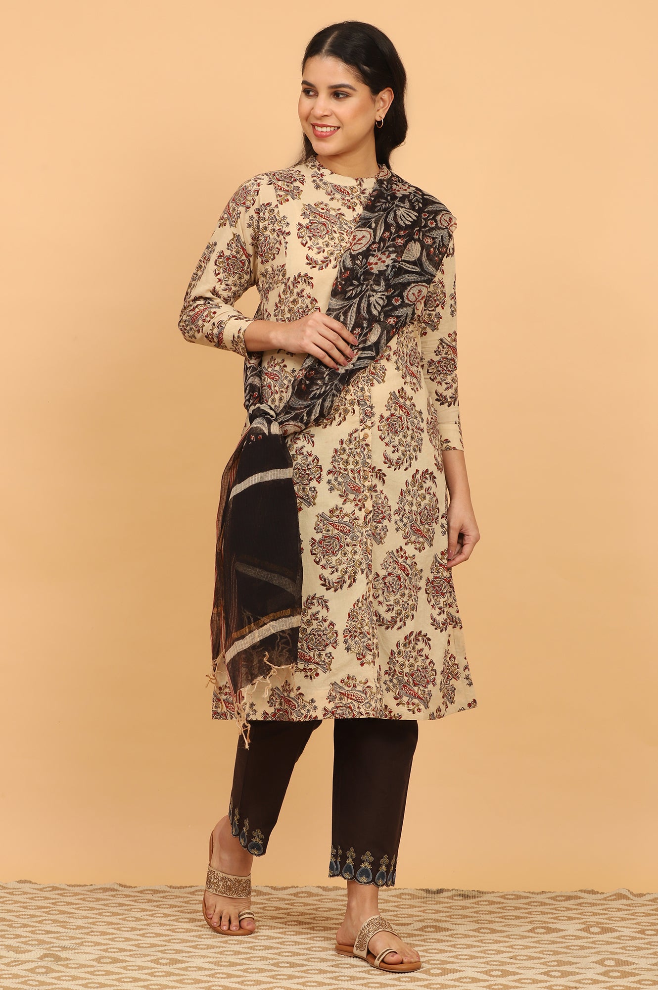 Black Handblock Printed Dupatta in Kota Doriya