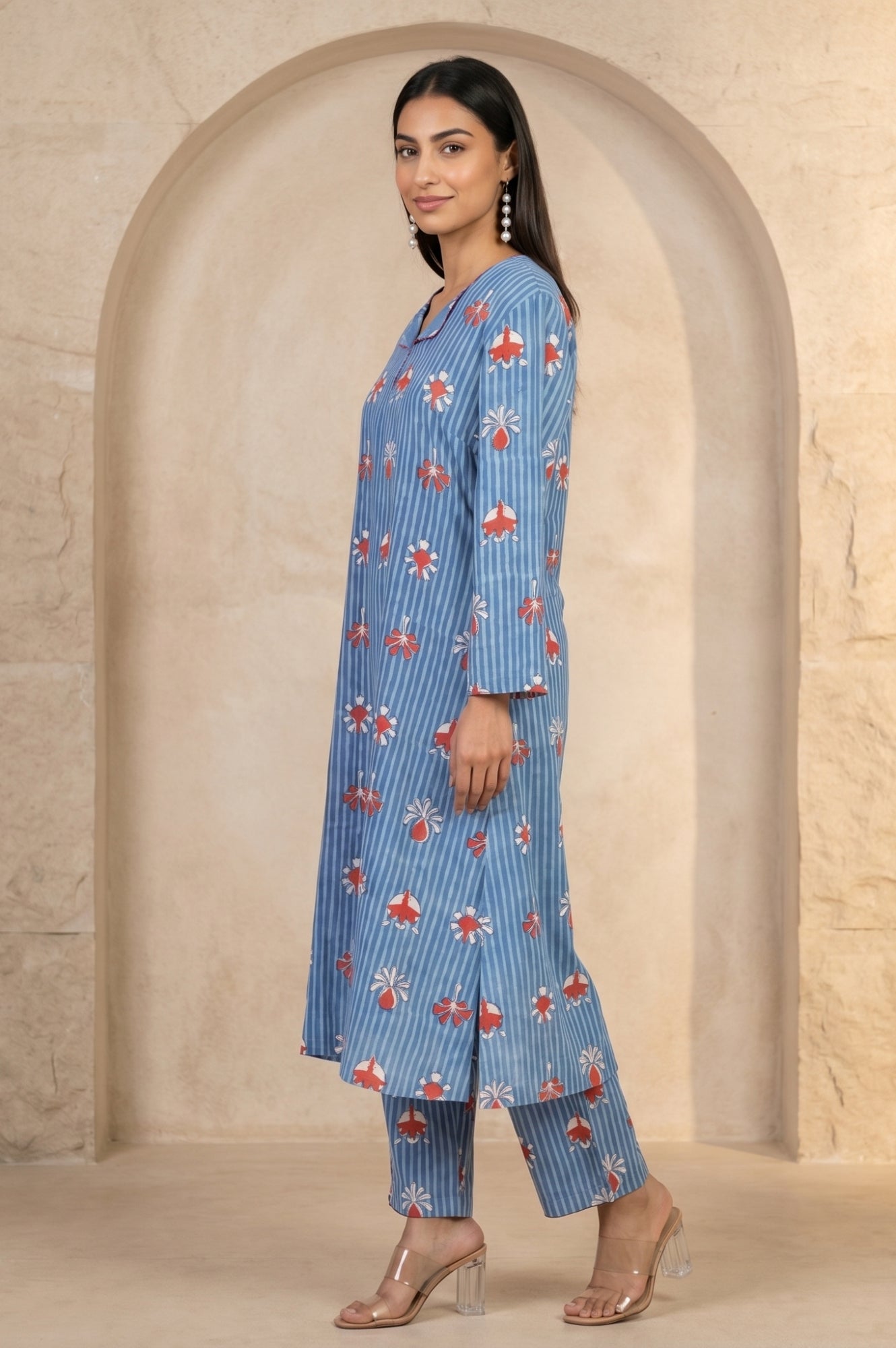 Blue Floral Printed Pure Cotton Straight Kurta with Straight Pants Set