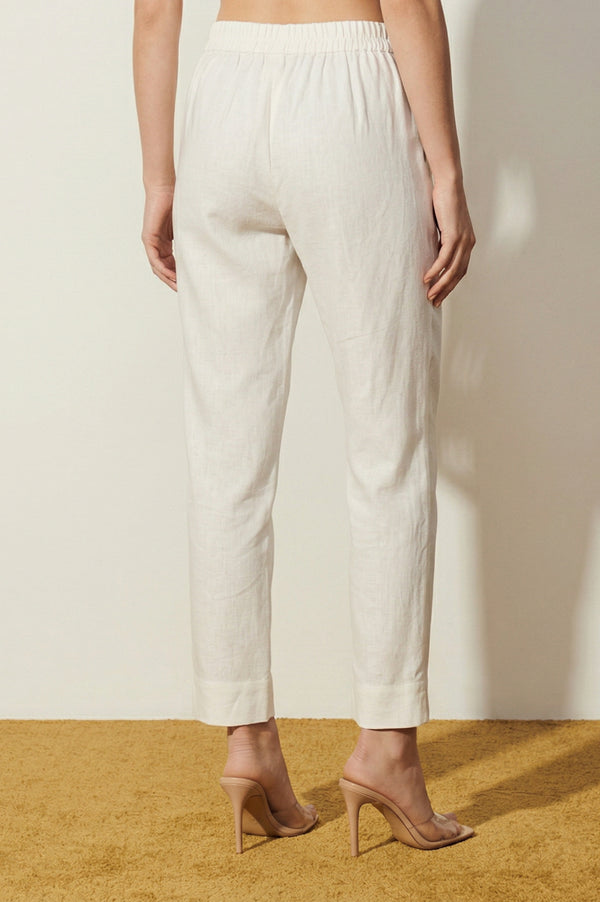 Elleven Women's Off White Solid Cotton Flax Straight Fit Ankle Length Trousers