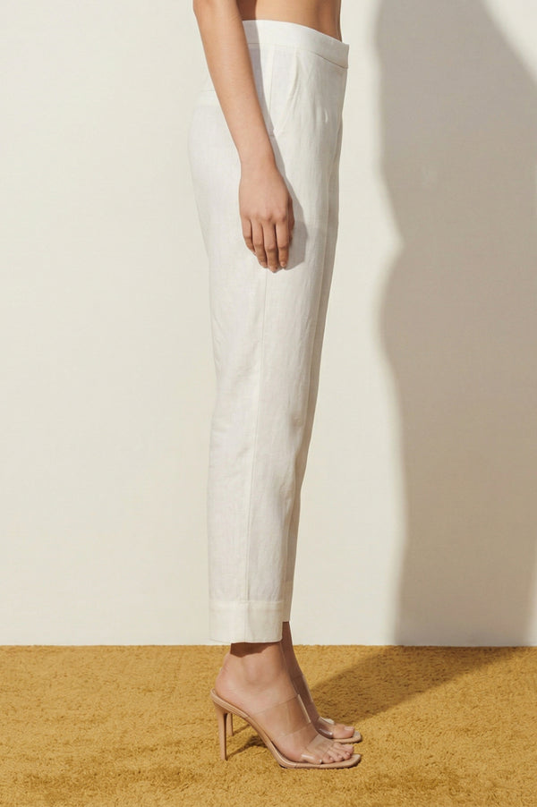 Elleven Women's Off White Solid Cotton Flax Straight Fit Ankle Length Trousers