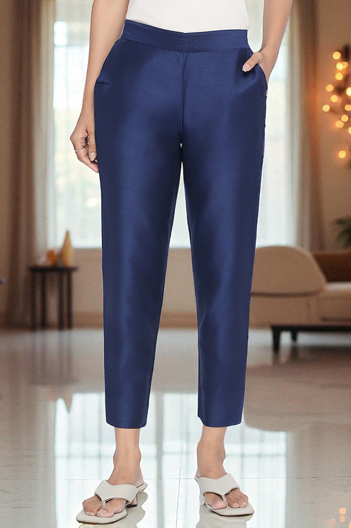 Elleven Women's Blue Solid Mid Rise Slub Trousers in Ankle Length - M
