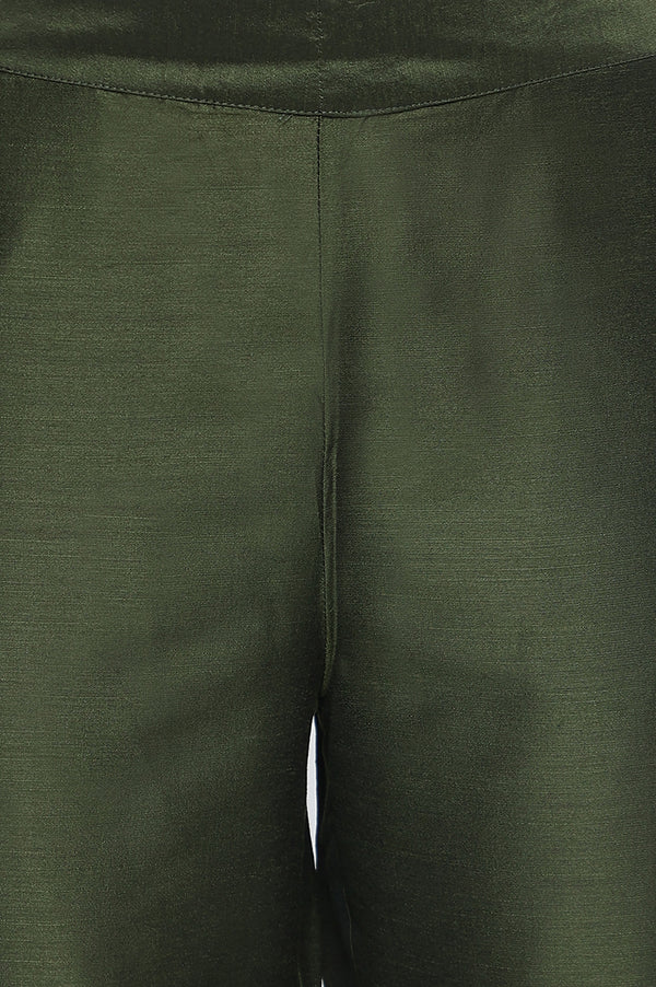 Green Solid Mid Rise Slub Trousers in Ankle Length