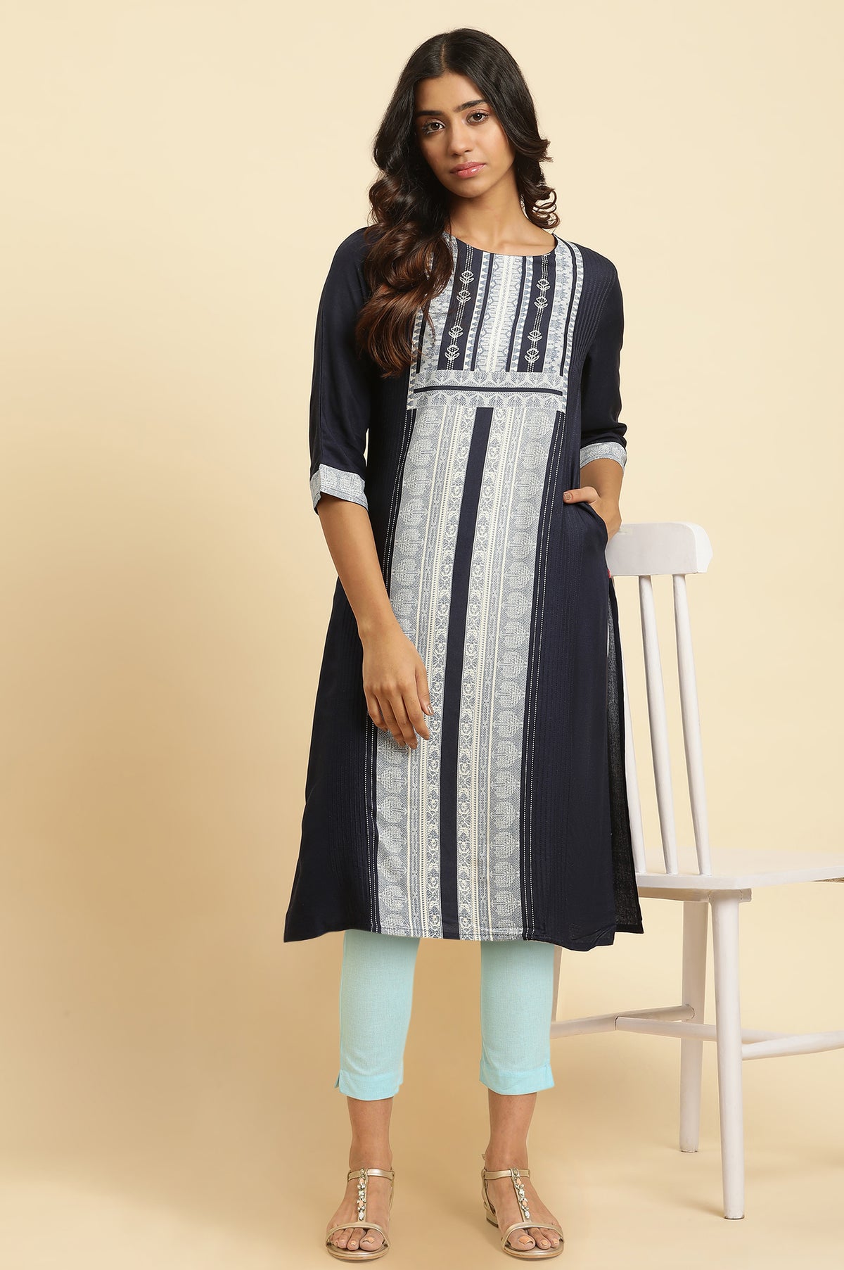 Blue Geometric Printed Rayon Straight Kurta and Slim Pant Set - S