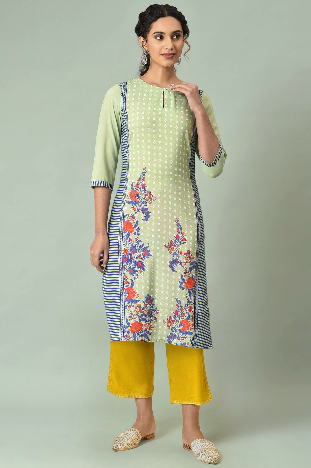 Green Floral Printed Lace Muslin Silk Straight Kurta and Straight Pant Set - XS