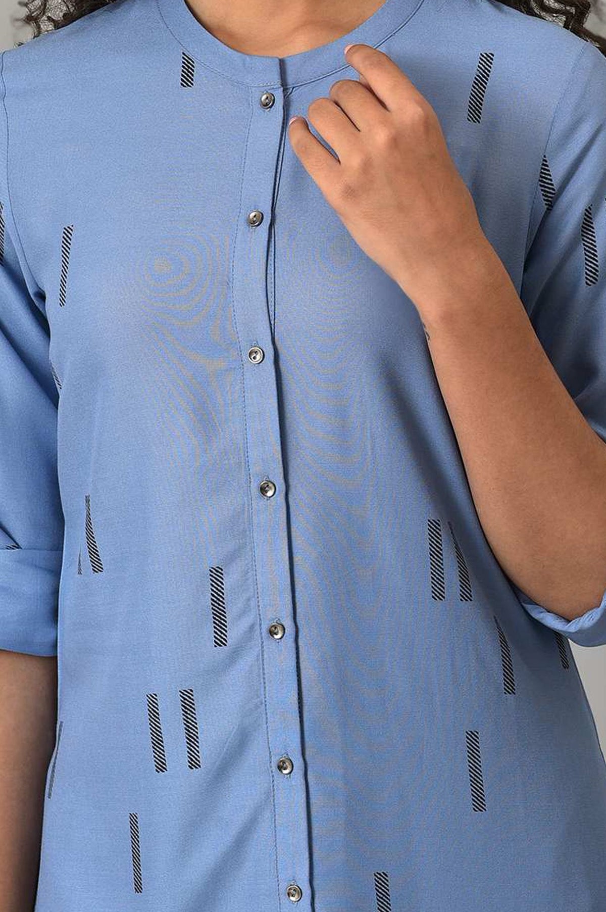 Blue Zari Geometric Printed Rayon Straight Kurta with Slim Pant Set