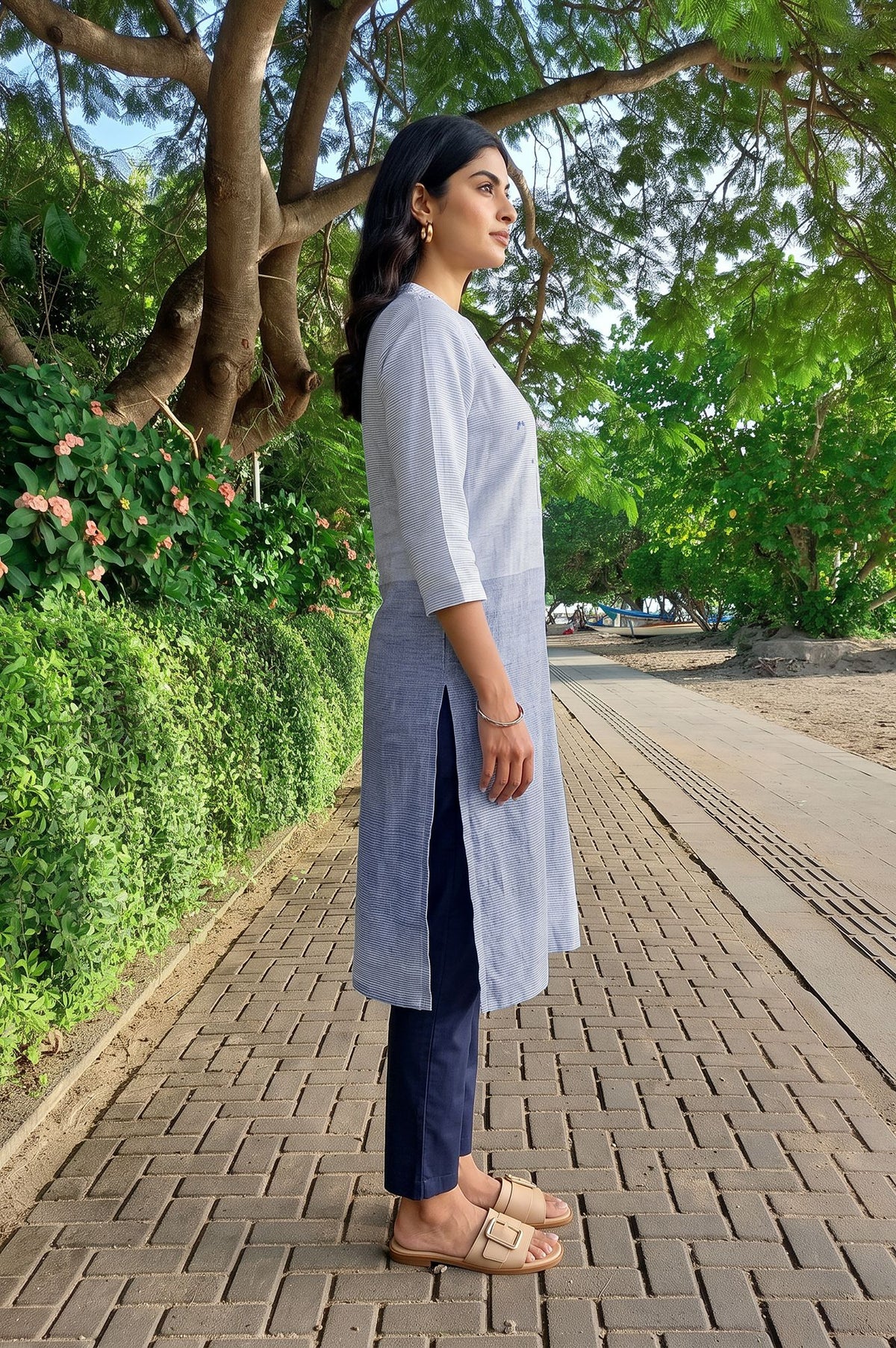Grey Striped Thread Embroidered Yarn Dyed Pure Cotton Straight Kurta with Trousers Set