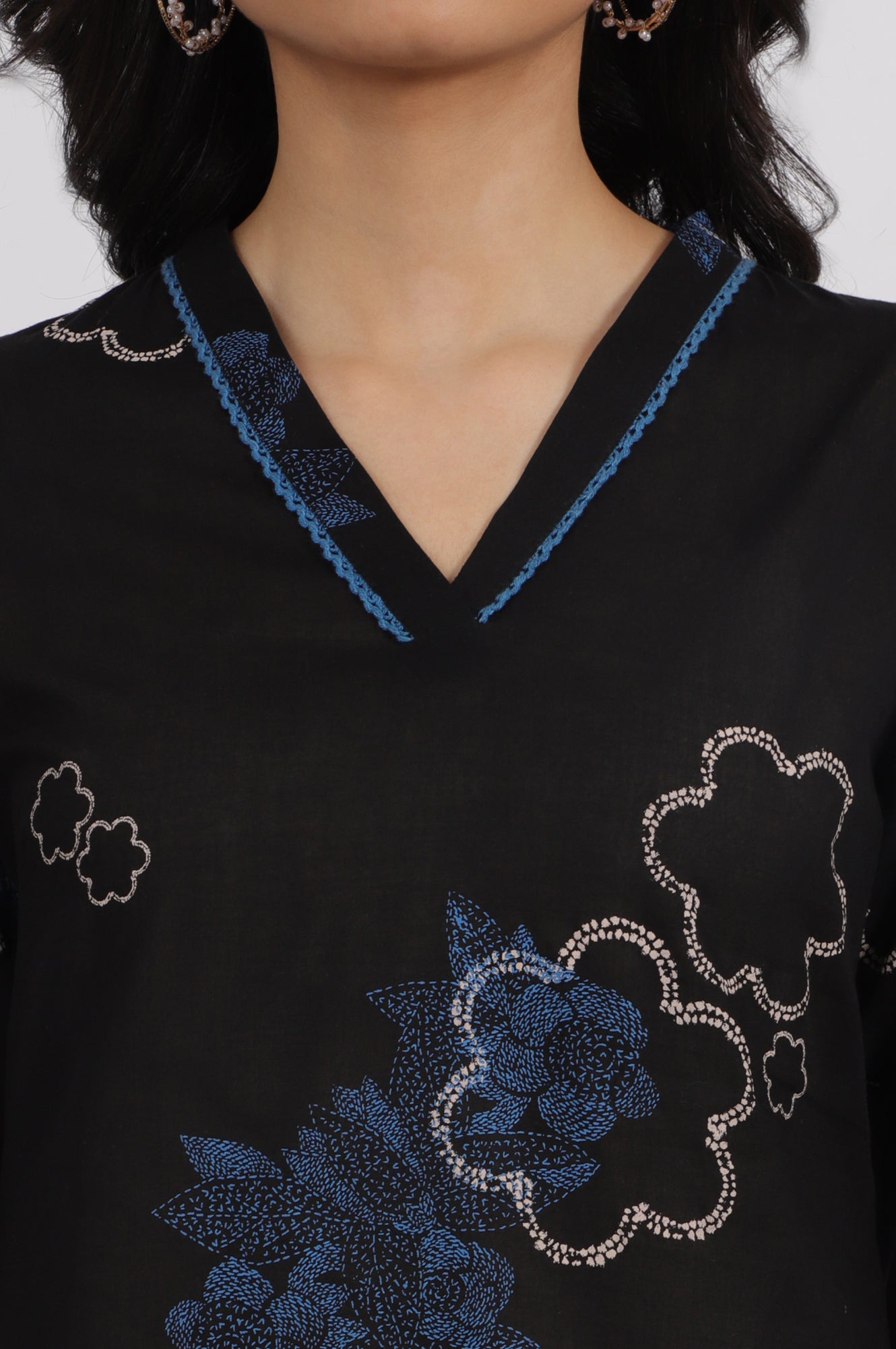 Black Bold Floral Printed Pure Cotton Straight Kurta with Lace