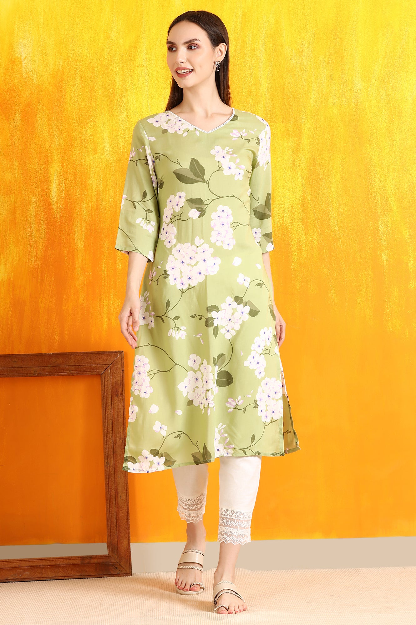 Green Bold Floral Printed Modal Straight Kurta