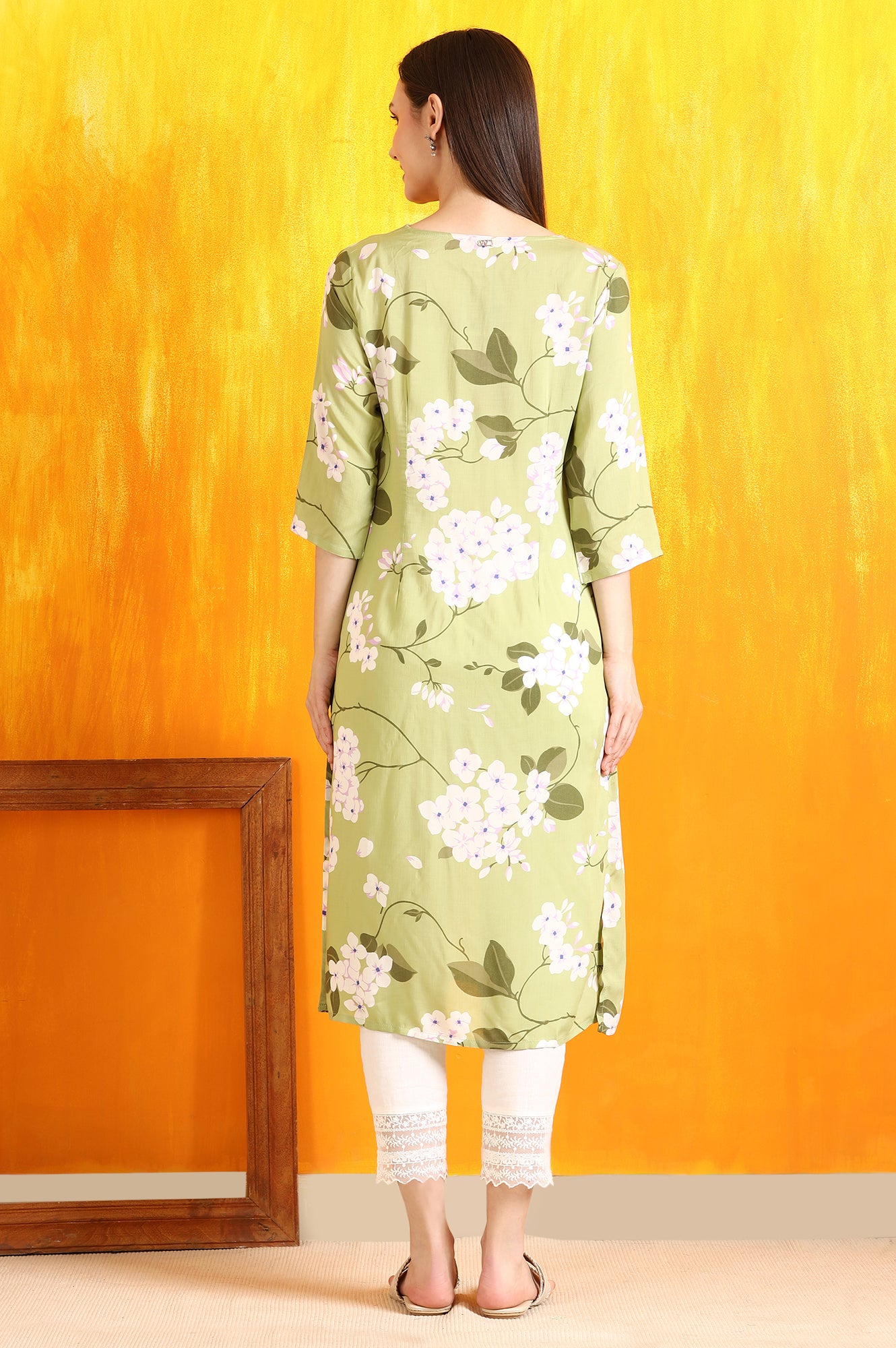 Green Bold Floral Printed Modal Straight Kurta