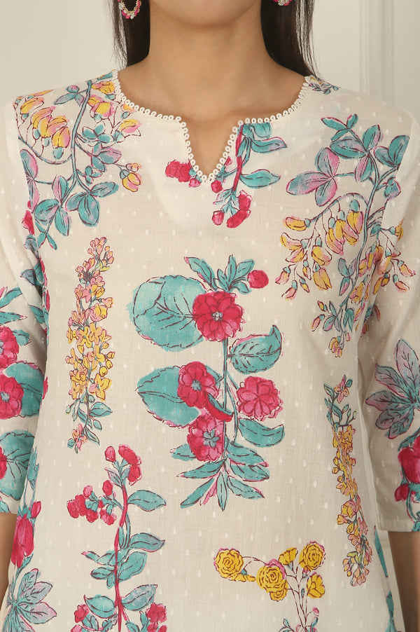 White Floral Printed Textured Cotton Straight Summer Kurta
