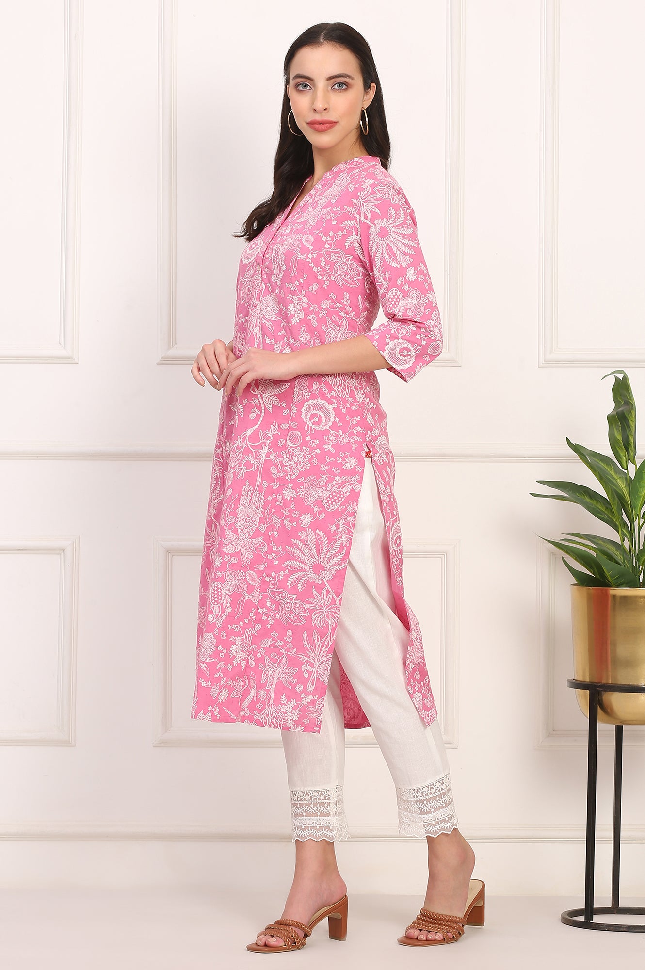 Pink Floral Printed Lurex-Embellished Straight Cotton Lurex Kurta