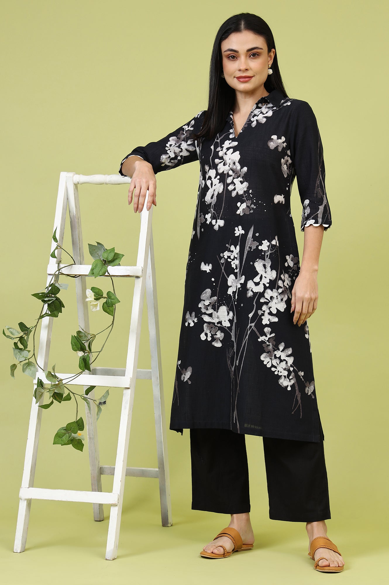Black Floral Printed Pure Cotton Straight Kurta