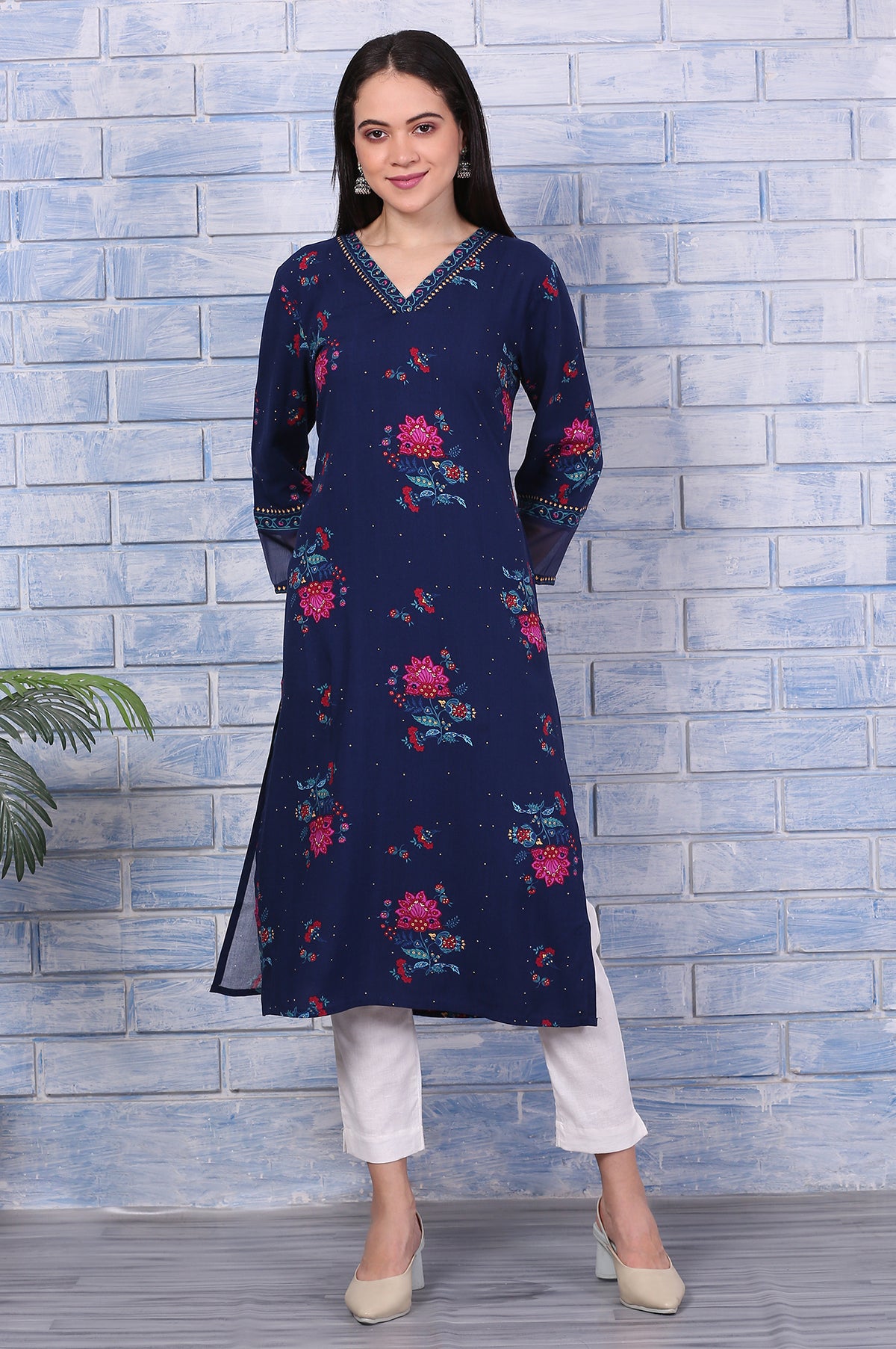 Blue Floral Printed Rayon Straight Kurta - S