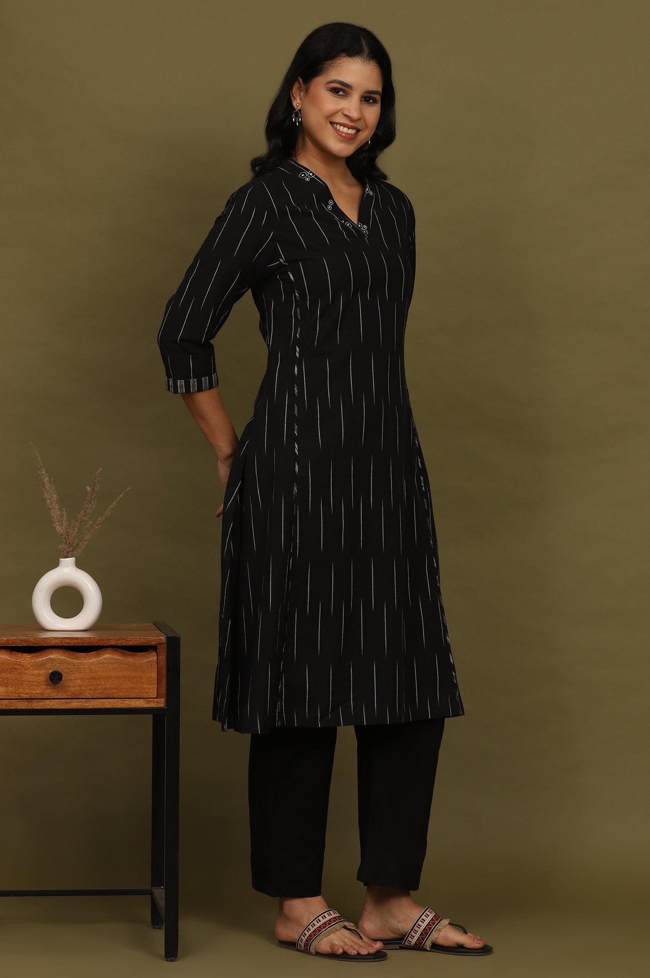 Black Yarn Dyed Floral Embroidered Pure Cotton Straight Kurta