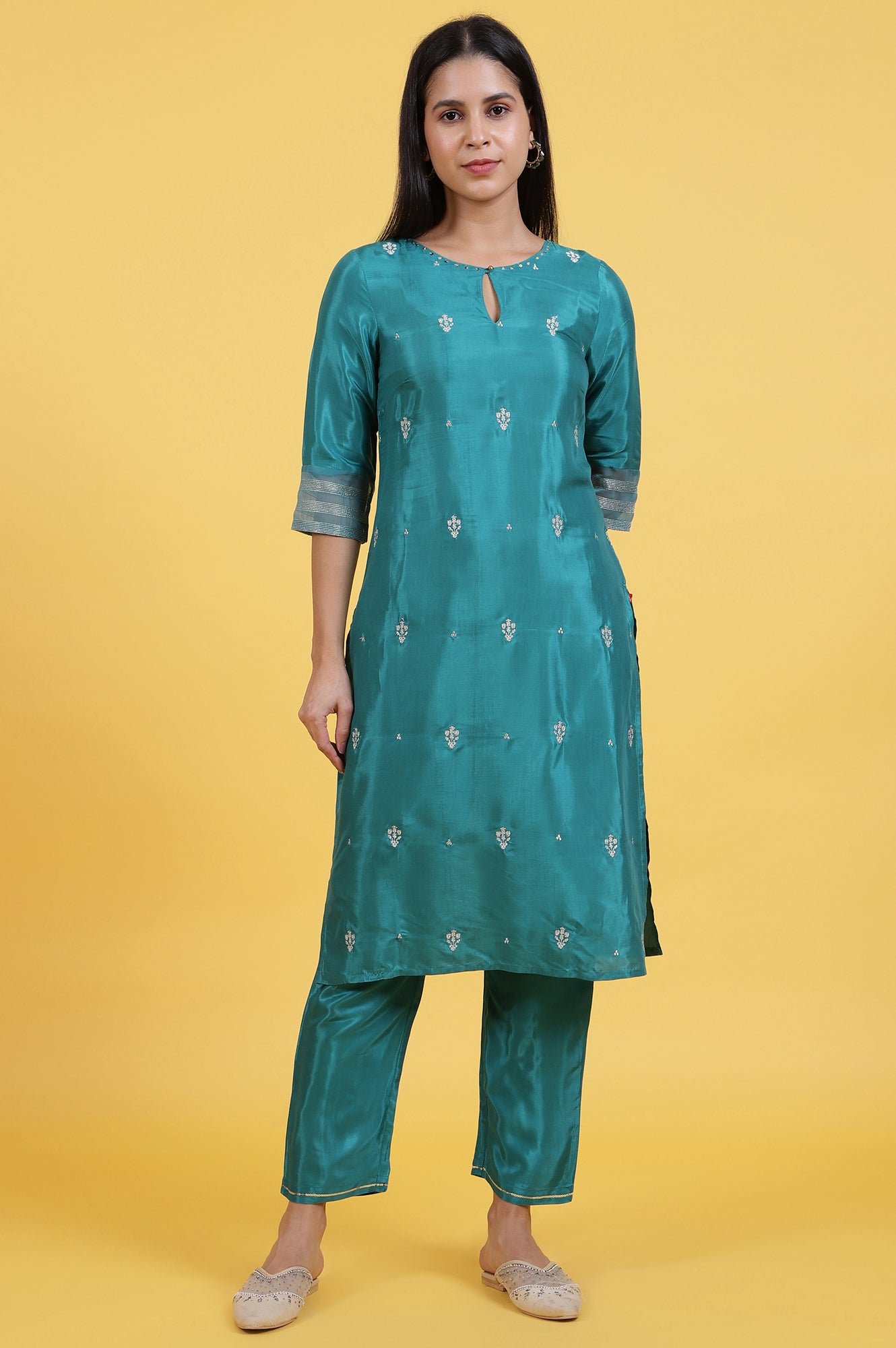 Green Embroidered Festive Rayon Straight Kurta with Keyhole Neck and Sequin Embellishments