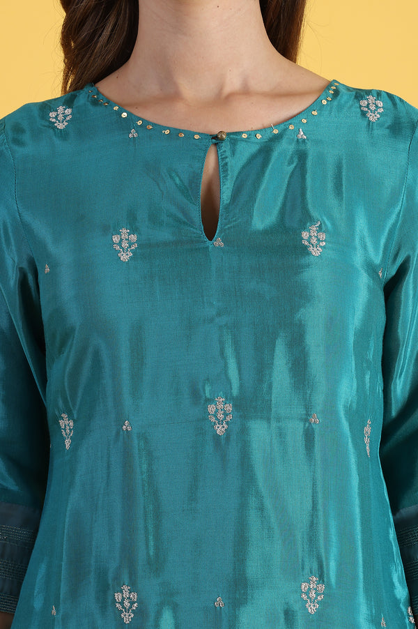 Green Embroidered Festive Rayon Straight Kurta with Keyhole Neck and Sequin Embellishments