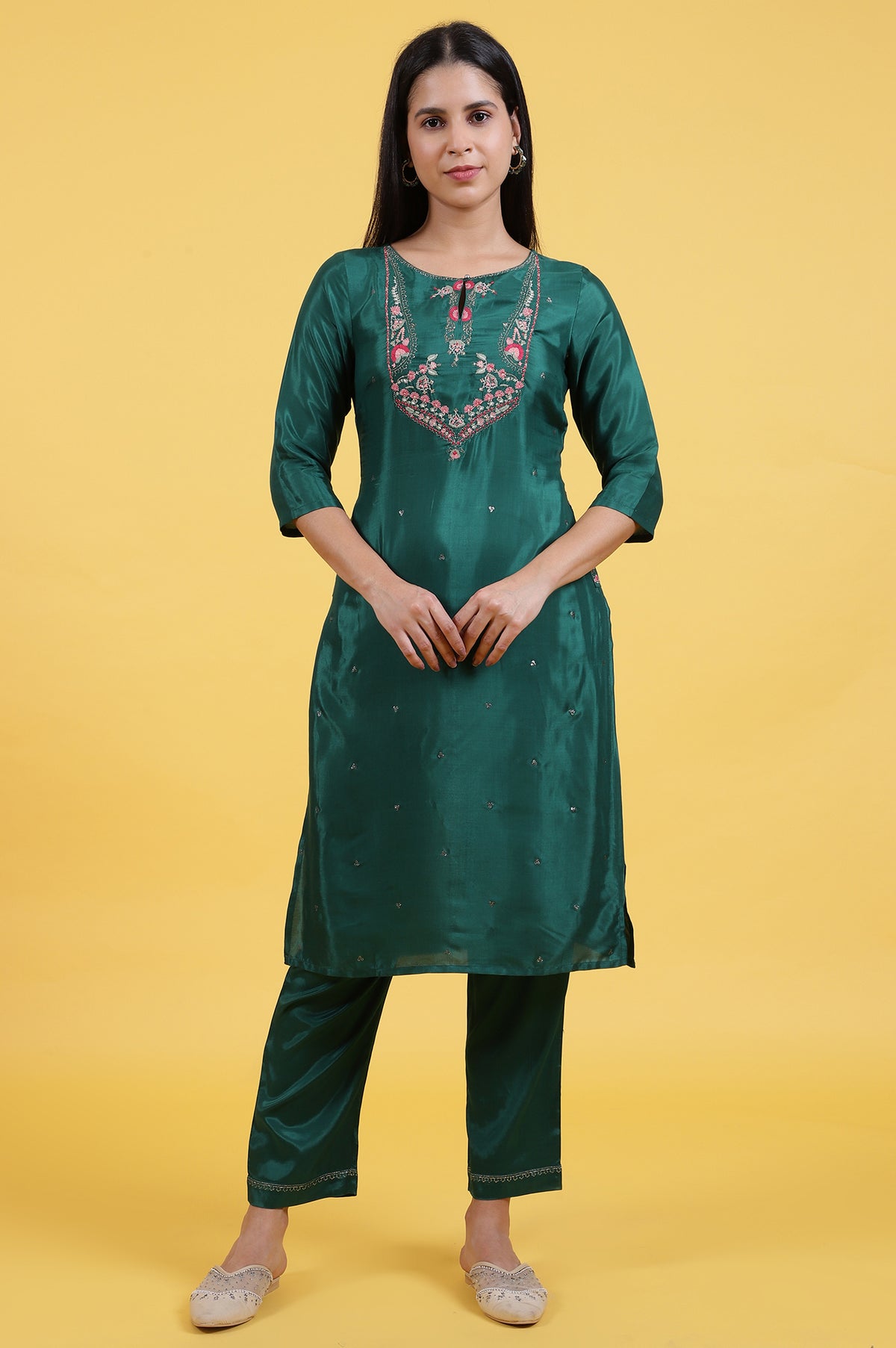 Green Thread Embroidered Straight Festive Kurta - XS