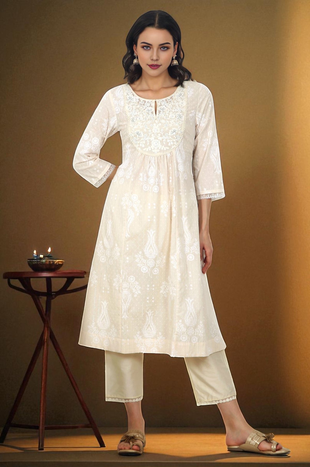 Daisy White Floral Printed Pure Cotton A-line Kurta - L