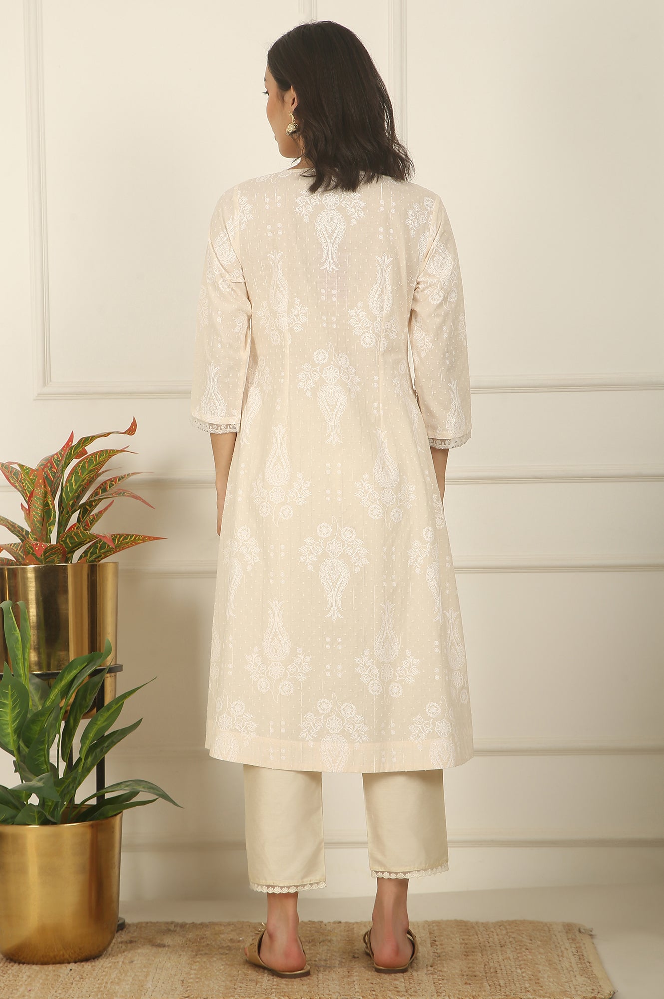 Daisy White Floral Printed Pure Cotton A-line Kurta