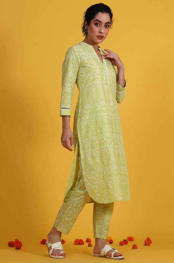 Green Embroidered Straight Pure Cotton Kurta