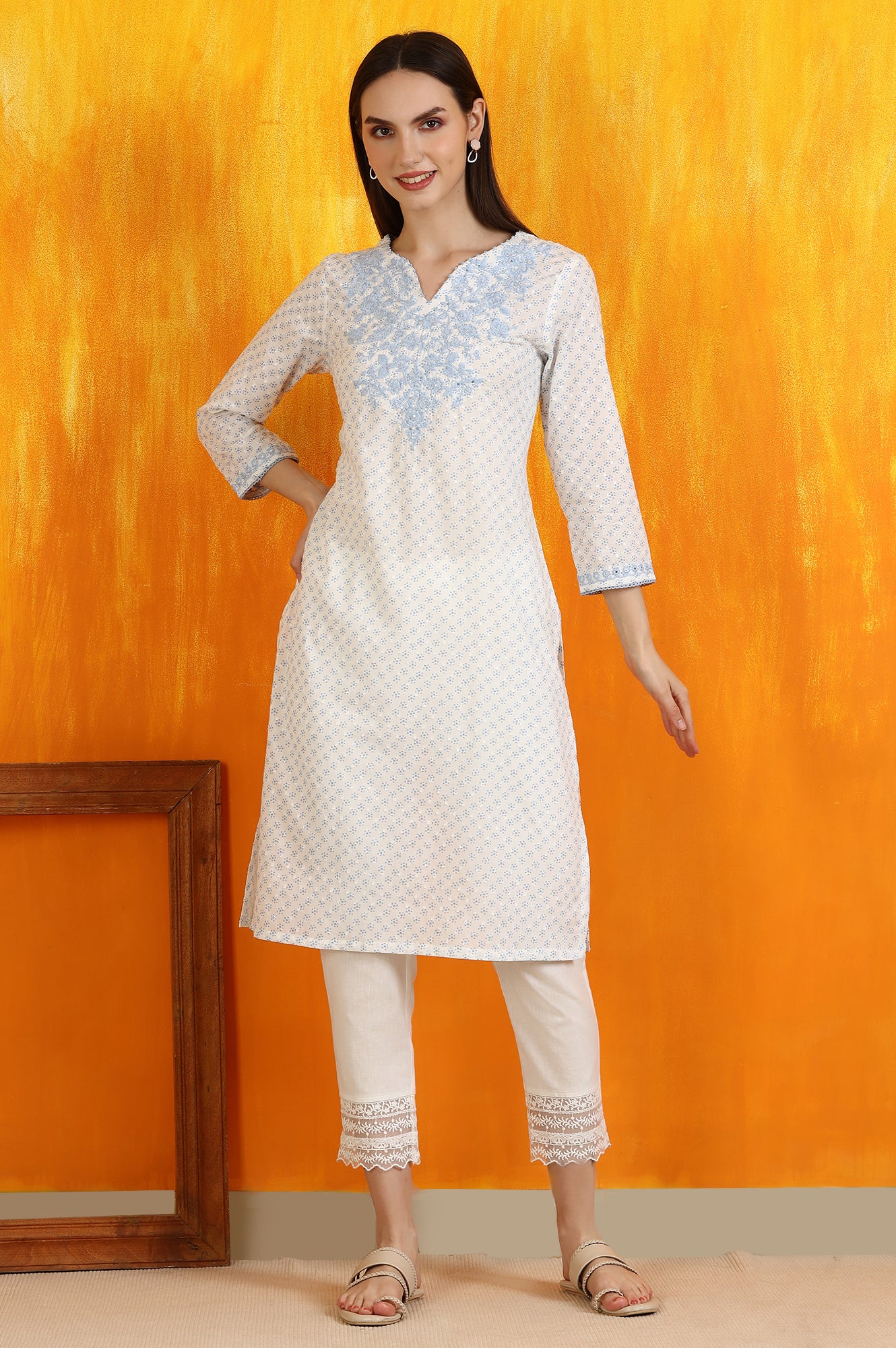 White Embroidered Cotton Swiss Dot Straight Kurta