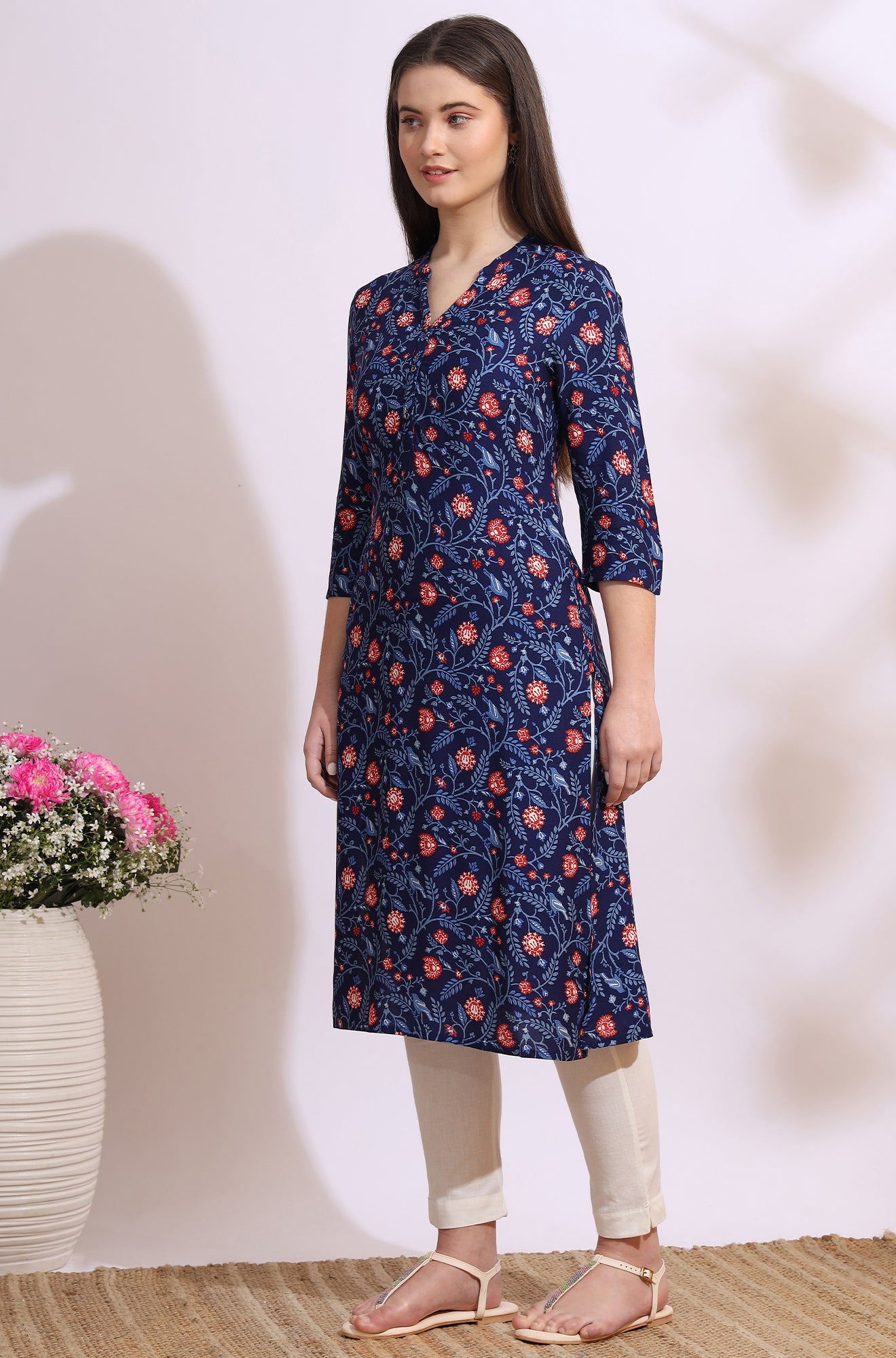 Blue Bold Floral Printed Cotton Cambric Straight Kurta