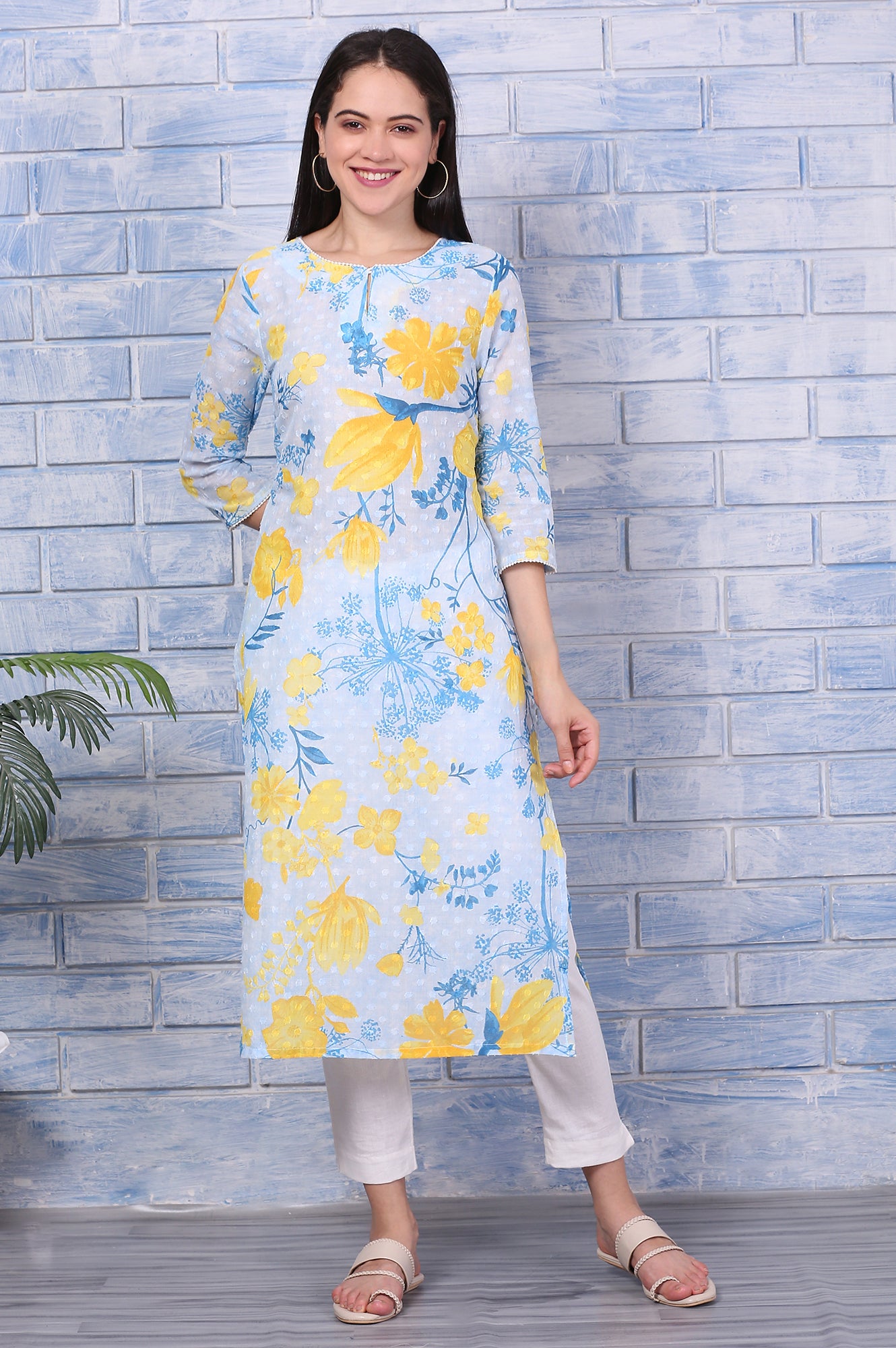 Bue Floral Printed Pure Cotton Straight Kurta with Lace