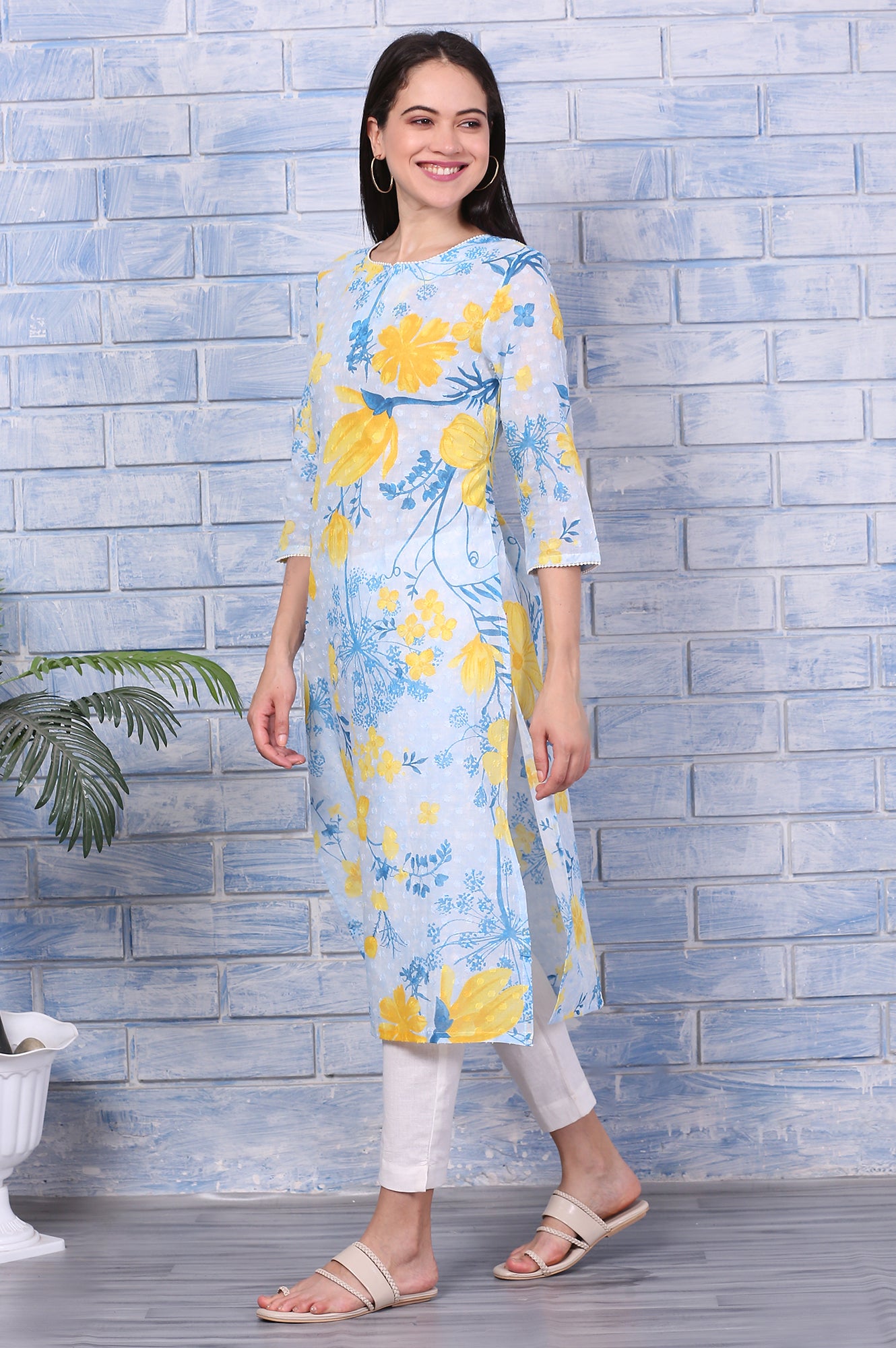 Bue Floral Printed Pure Cotton Straight Kurta with Lace