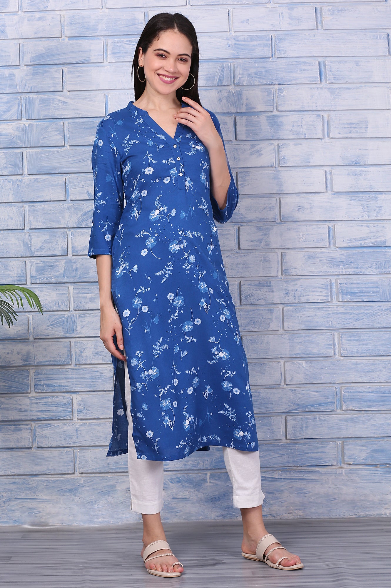 Blue Floral Printed Rayon Straight Casual Kurta