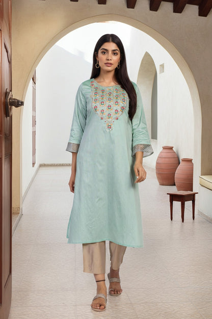 Green Embroidered Straight Kurta
