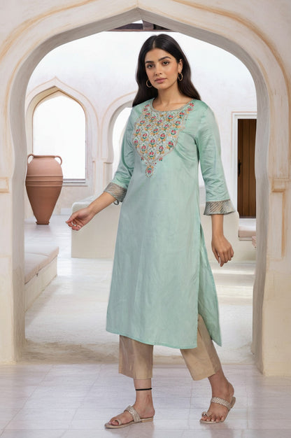 Green Embroidered Straight Kurta
