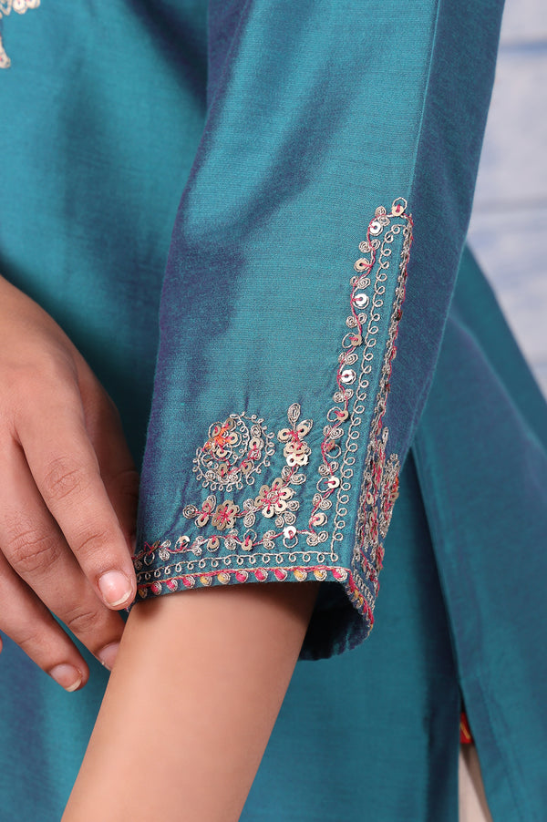 Green Metallic Embroidered Straight Kurta
