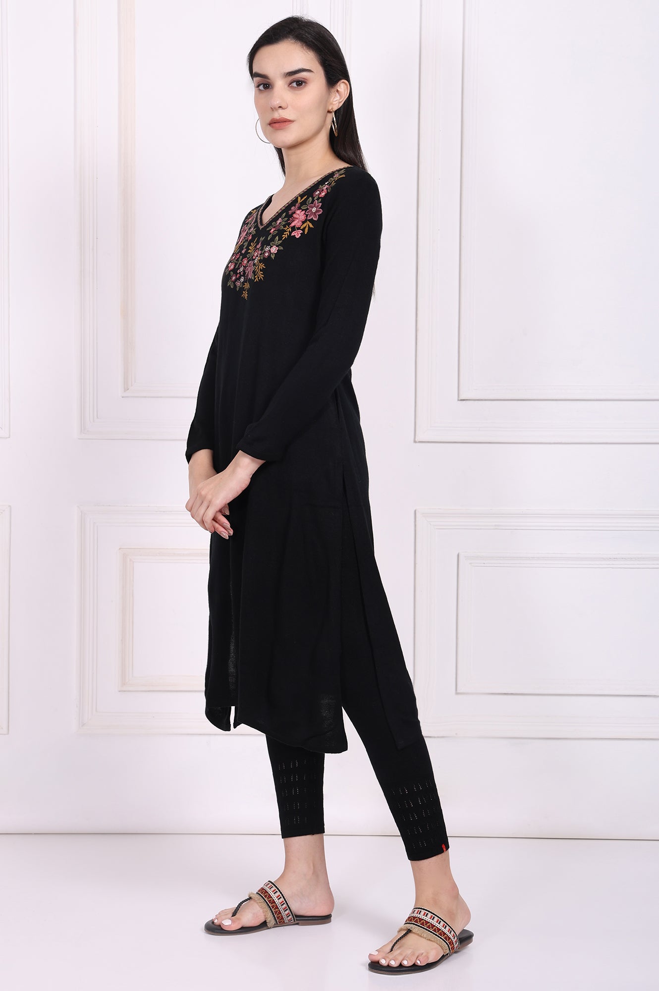 Black Embroidered Straight Acrylic Winter Kurta