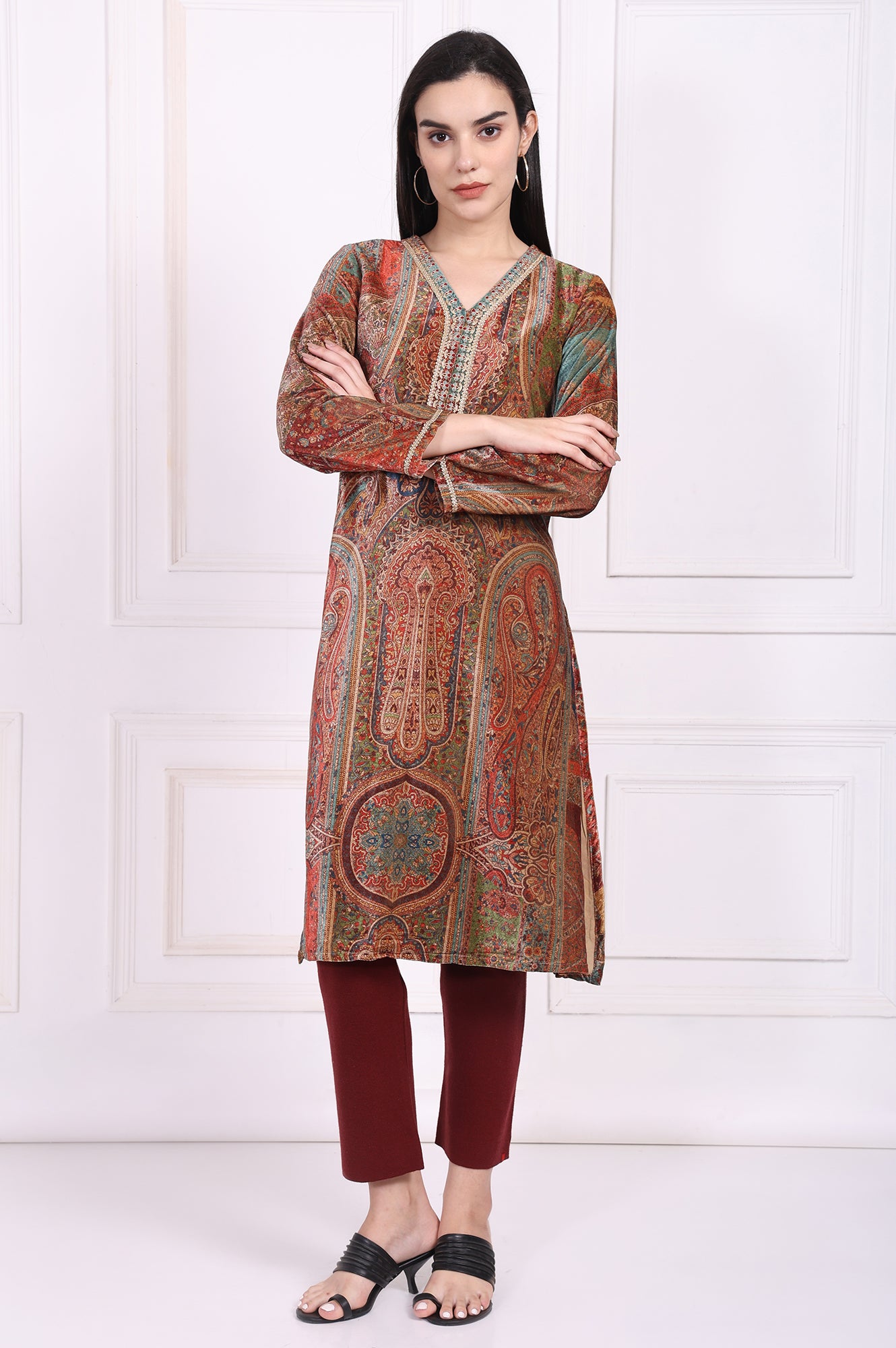 Maroon Paisley Embellished Straight Kurta