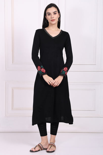 Black Embroidered A-Line Acrylic Winter Kurta