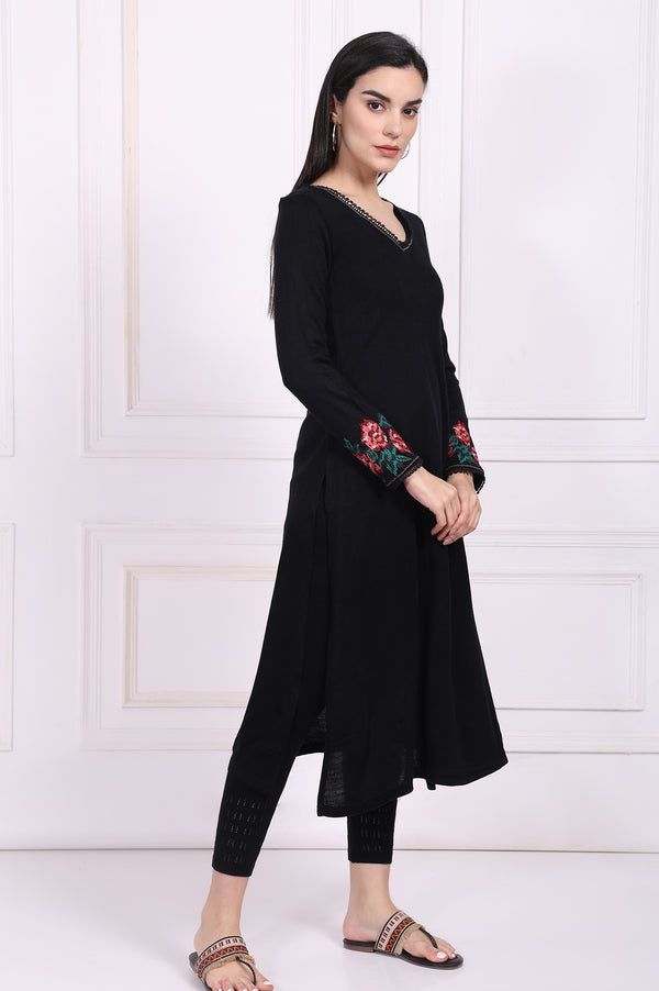 Black Embroidered A-Line Acrylic Winter Kurta
