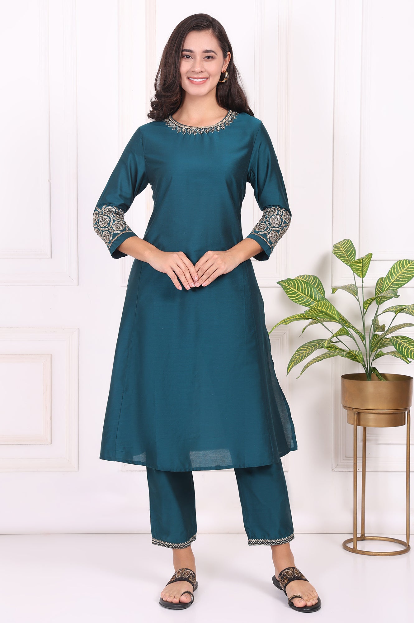 Teal Solid Metallic Embroidered Straight Kurta