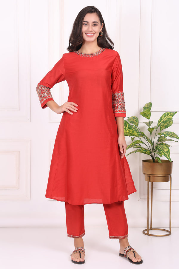 Red Solid Metallic Embroidered Straight Kurta