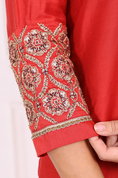 Red Solid Metallic Embroidered Straight Kurta